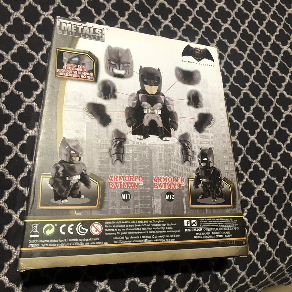 Figura de acción Batman v Superman Metals Die Cast blindada 6” Batman Jada 2015 NUEVA Foto 4 de 4