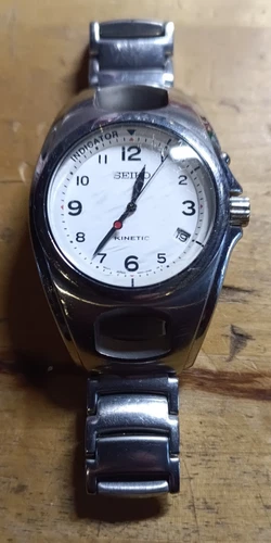 Vintage Seiko Kinetic Classic wristwatch