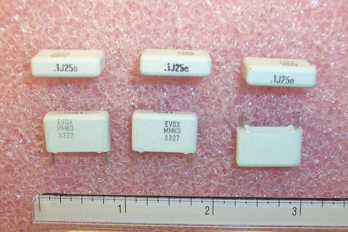 QTY (50) .1uf 250V 5% METALLIZED POLYESTER FILM CAPACITORS MMK15.0