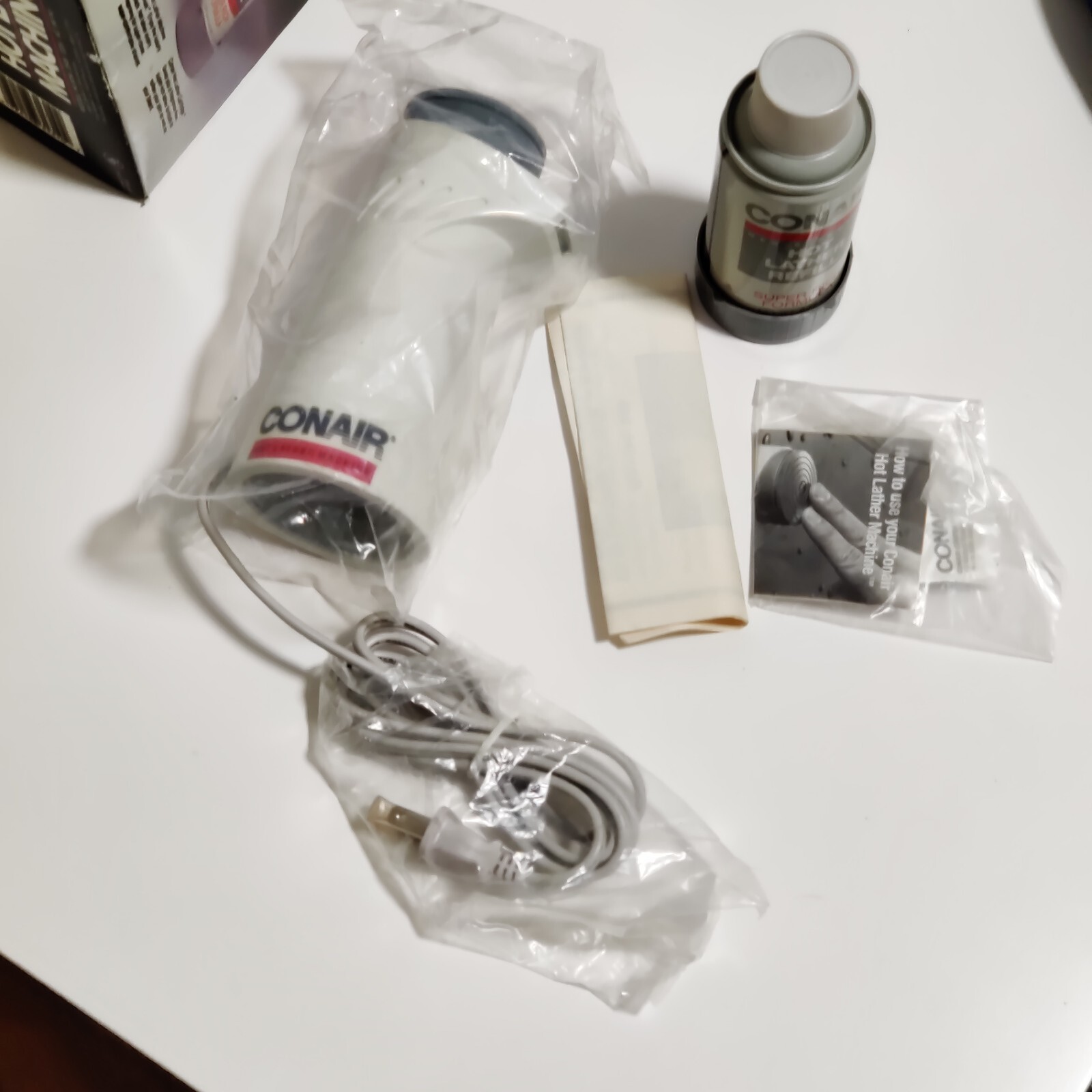 Vintage Conair HLM1N Hot Lather Machine White Shaving Cream Dispenser