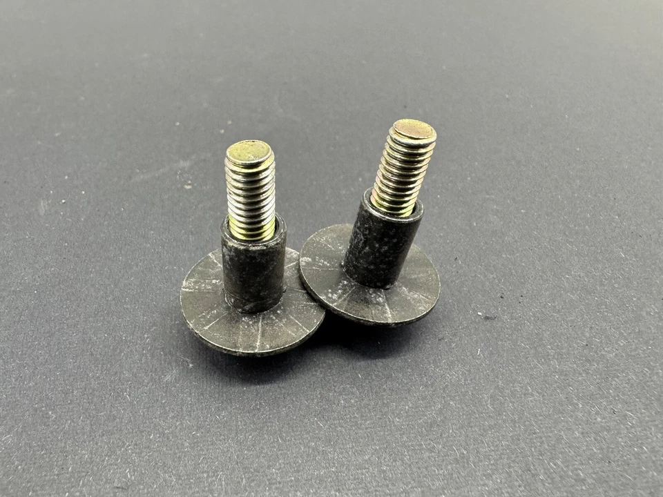 91 92 93 94 HONDA GOLDWING 1500 GL-1500 COMBUSTIBLE GAS GASOLINA TANQUE PERNOS HERRAJES Foto 4 de 4