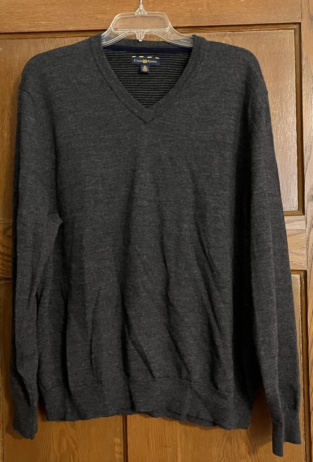 Club Room Men's Sweater ~ XL~ Grey ~ Merino Wool Blend ~ V-Neck ~ Long Sleeve