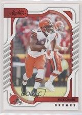 2022 Panini Absolute Red Nick Chubb #70 2qw