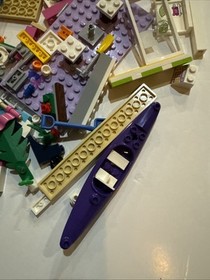 LEGO FRIENDS: Heartlake Surf Shop (41315) - complete set