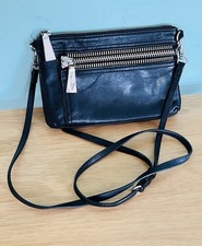 Borsa a tracolla o pochette FRYE in pelle nera