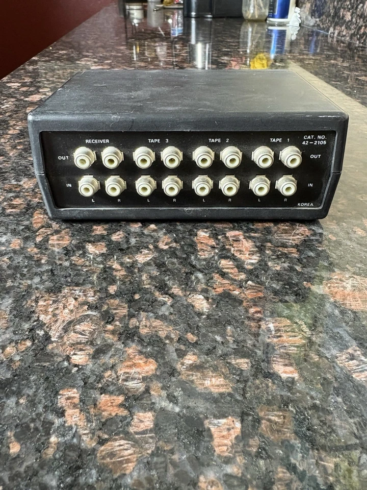 Vintage Realistic  Three Deck Stereo Tape Control Center. 42-2105￼￼ - Image 2 of 4