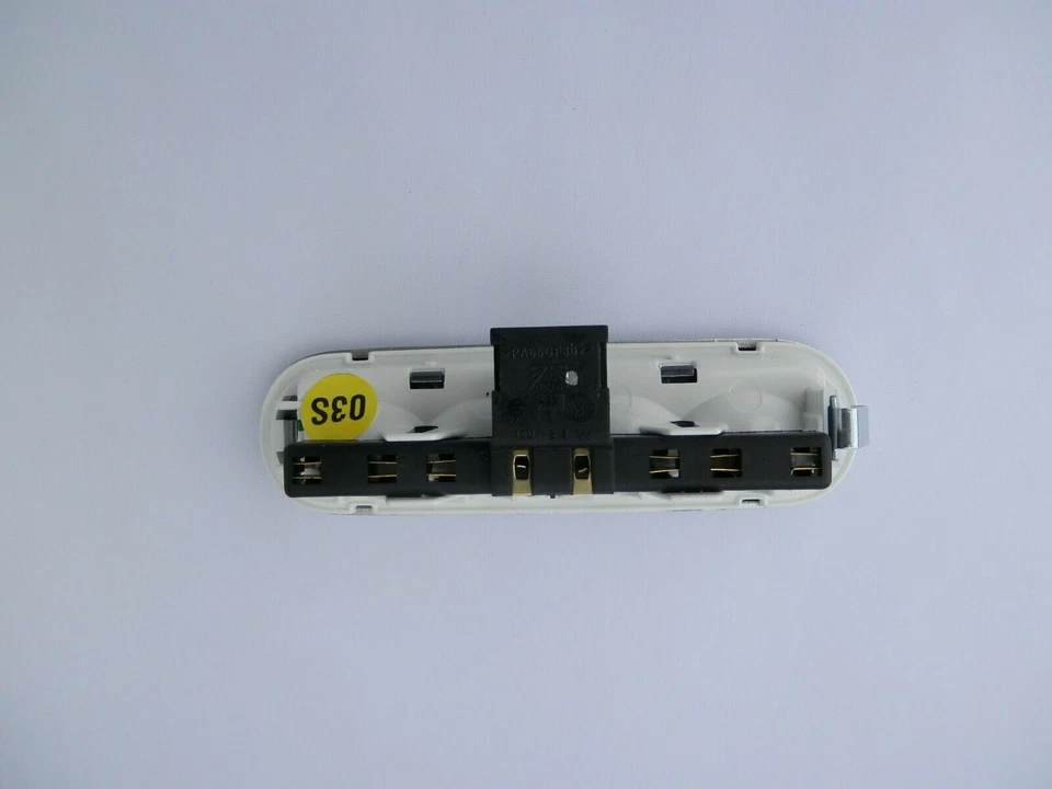 Iluminación de entrada original VW - 7E5947415J 72A - MULTIVAN -Dick- T5 T6 - Imagen 3 de 4