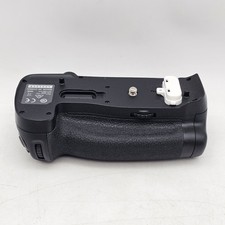 Genuine OEM Nikon MB-D18 Multi Power Battery Pack Grip for D850