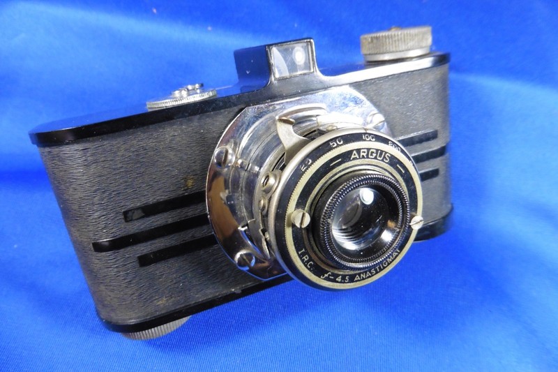 Vintage 35mm Argus A Film Camera With IRC f-4.5 Anastigmat Lens