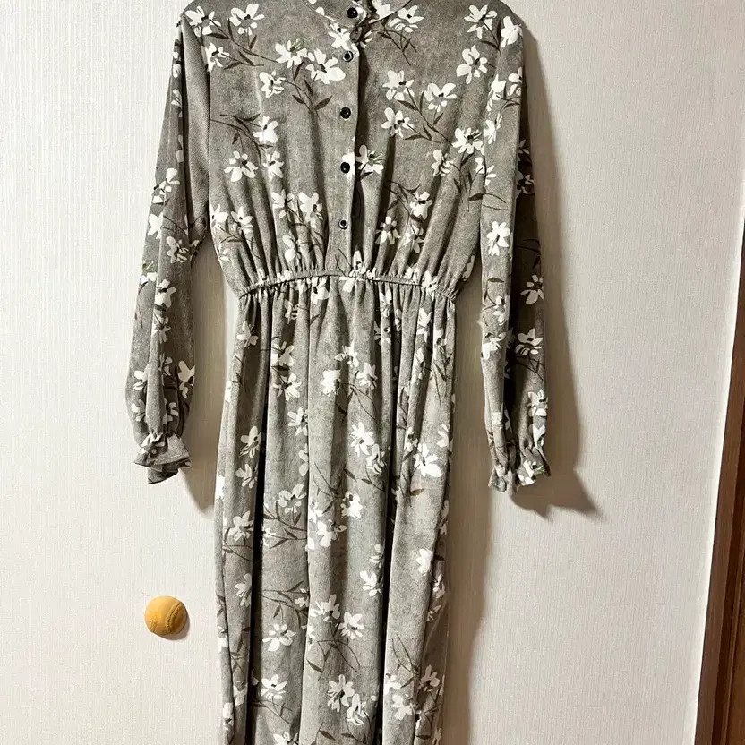 Assorted Floral Pattern Dresses Collection - Mult… - image 3