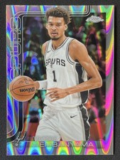 Victor Wembanyama 2025-26 Topps Chrome RayWave Refractor Base #221 -j3y