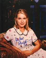 Dedee Pfeiffer Autograph