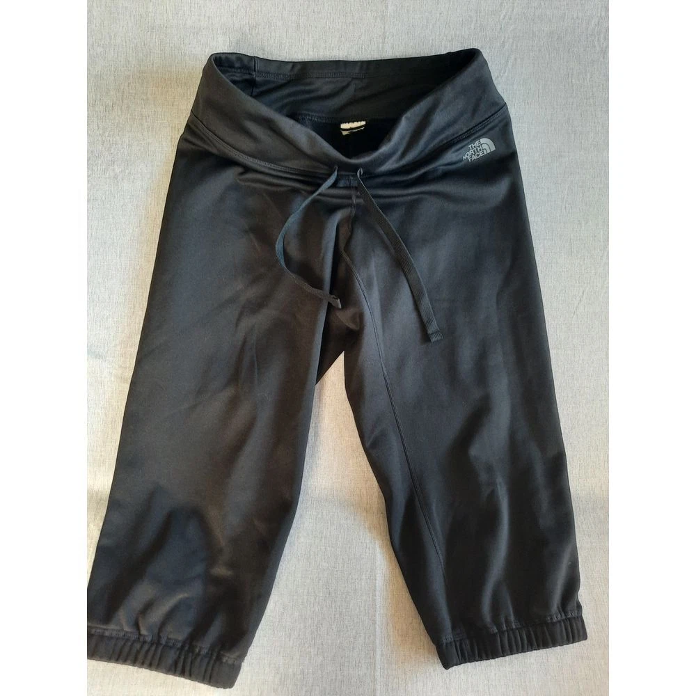 The North Face Women 28'' Drawstring Stretch Waistband Fleece Capri Pants Black