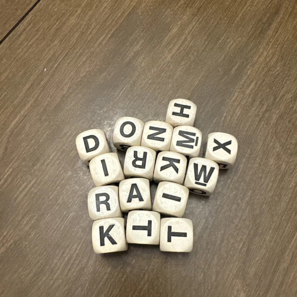 1976 Boggle Word Game 16 Replacement Letter Cubes - Image 2 of 2