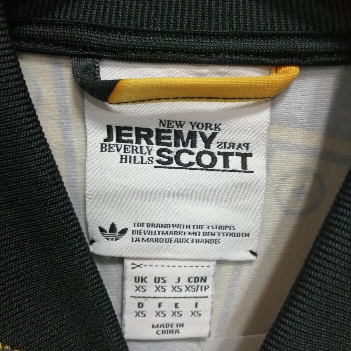 Adidas Originals ObyO Jeremy Scott KINGSMAN Gold plaque Adidas Originals ObyO Jeremy Scott KINGSMAN Gold plaque