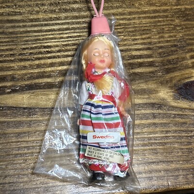New Vintage Nationality Dolls With Blinking Eyes Sweden Made Hong Kong Bagged