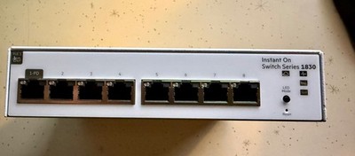 Aruba Instant On 1830 JL810A 8-Port Gigabit Switch PoE Powered or