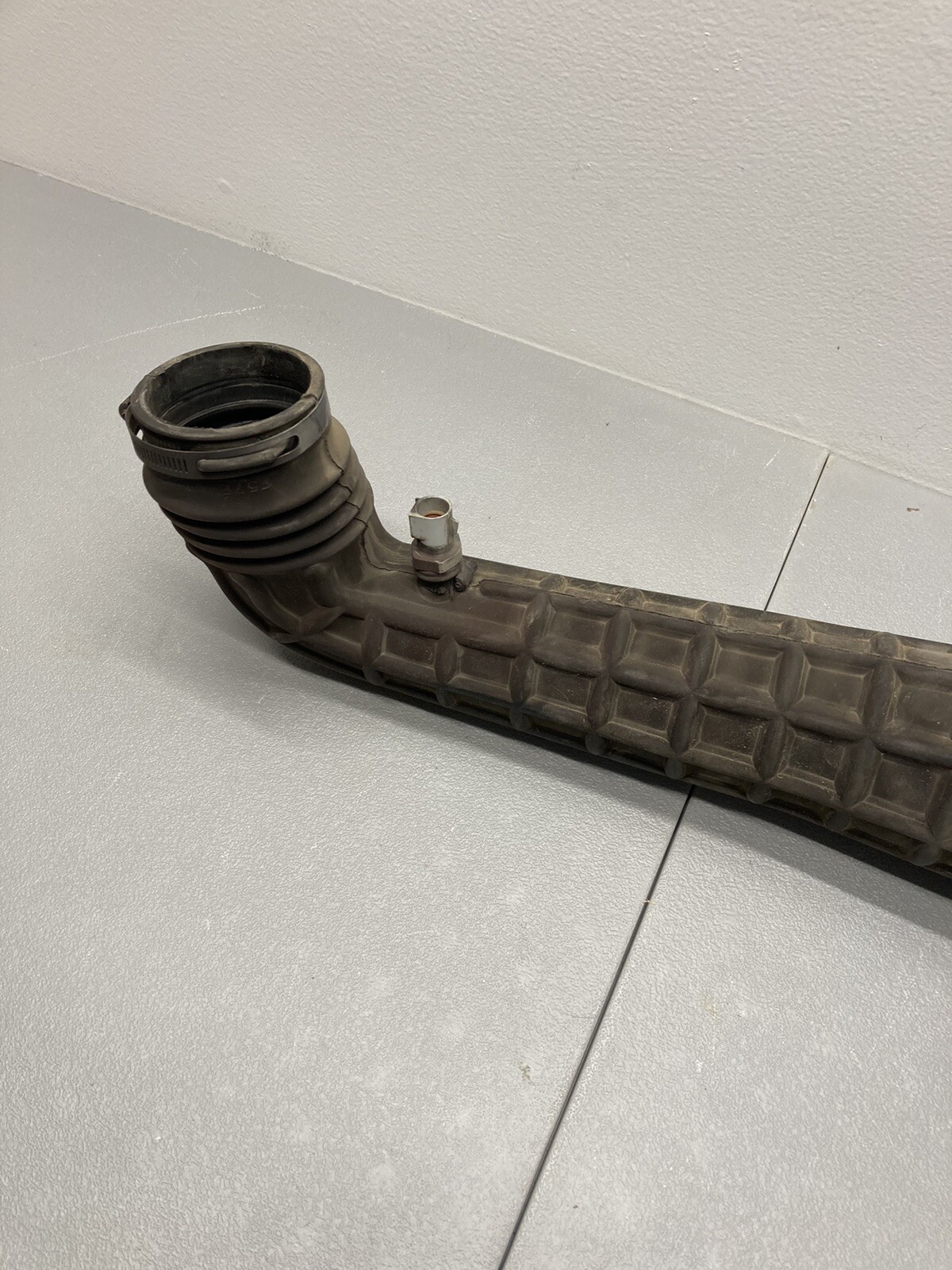 1995-1997 Ford Explorer 4.0L V6 Air Intake Tube F57E-9R504-EF | eBay