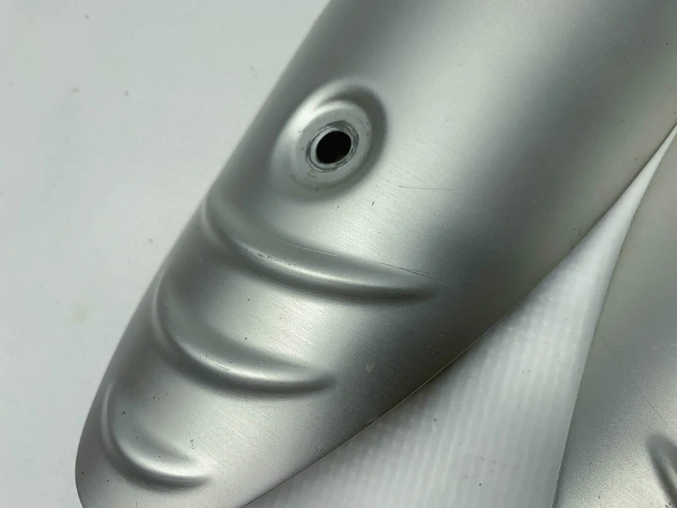 Triumph Speed Triple 1050 Auspuff Hitze Schild Schutz Exhaust Heat Shield (2) 06 - Imagem 4 de 4