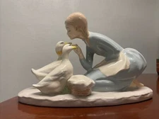 Figurine Girl Feeding Ducks Vintage 1980 Byron Molds