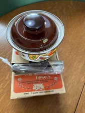 1970 Vintage Sanko Ware Country Flowers Porcelain Enameled Steel 1 Qt Saucepan