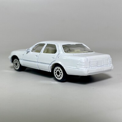 ZYLL Zee #D114 Lexus LS400 & Matchbox #93 1994 Lexus LS400 1:64