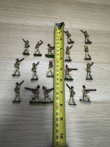 17 - Vintage Small Lead Toy Soldiers - Homecast - Picture 4 of 12
