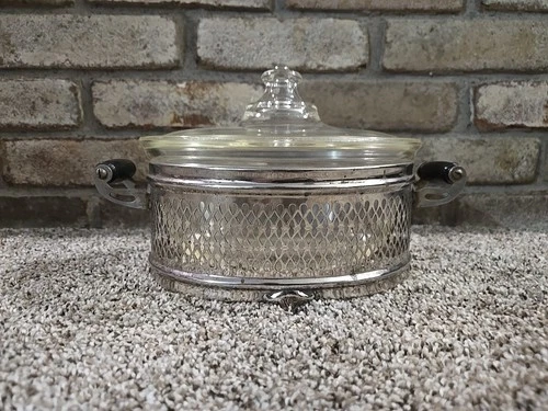 Pyrex Antique 1922 Oval Casserole With Lid & Silver Plate Cradle 193-197