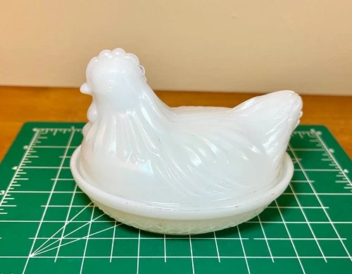 Vintage Anchor Hocking White Milk Glass Hen on Nest Dish. Perfect for Easter
