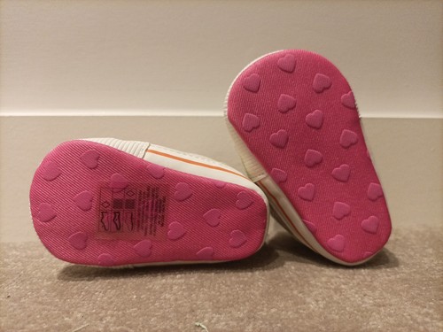 3-6 Baby Boots Soft Sole Colouring Booties Sweet Cute - Picture 3 of 10