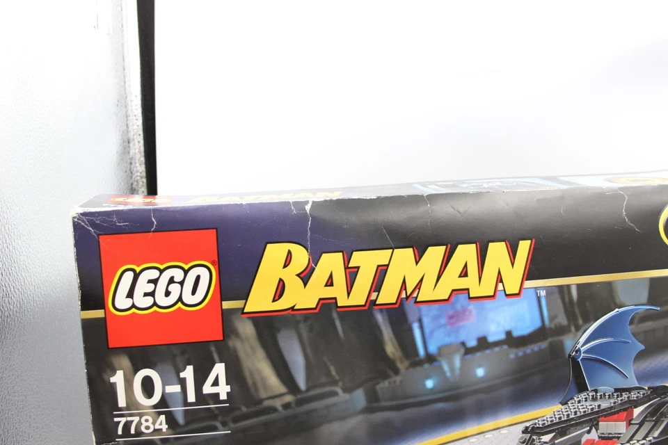 LEGO Batman 7784 The Batmobile Ultimate Collectors' Edition - Image 3 of 4