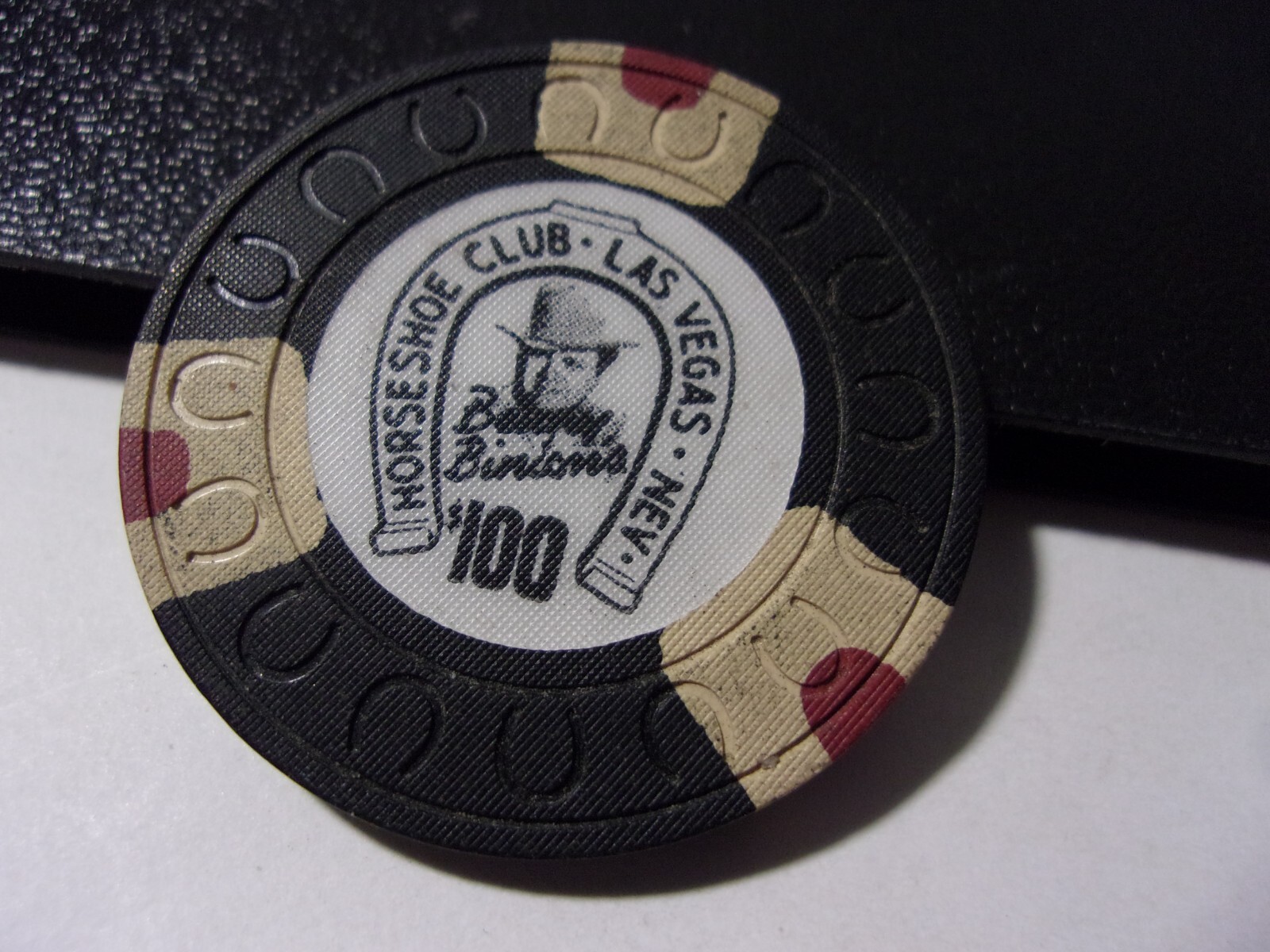 BINION'S HORSESHOE CLUB CASINO 100 hotel casino gaming poker chip