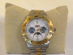 invicta moonphase watch