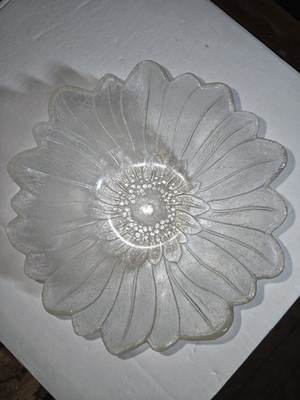 Vintage Indiana Glass Clear Lily Pons Sunflower Bowl Scalloped Edges 7 