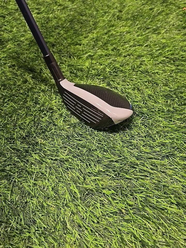 LH Taylormade Sim 2 max 3 hybrid 19° Golf Club Regular flex Graphite 41" UPC 253 - Image 3 of 4