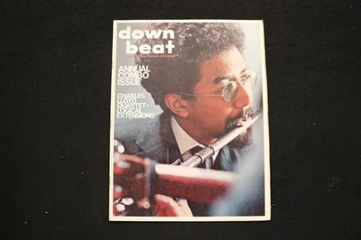 1966 JUNE 16 DOWN BEAT MAGAZINE - CHARLES LLOYD QUARTET COVER - E 31350 - Image 1 of 2