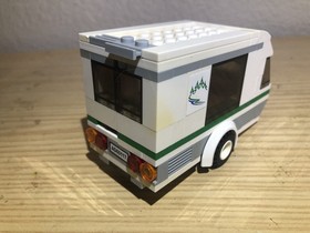 LEGO CITY: Van & Caravan (60117) 100% Complete Comes as seen in photos Read Desc