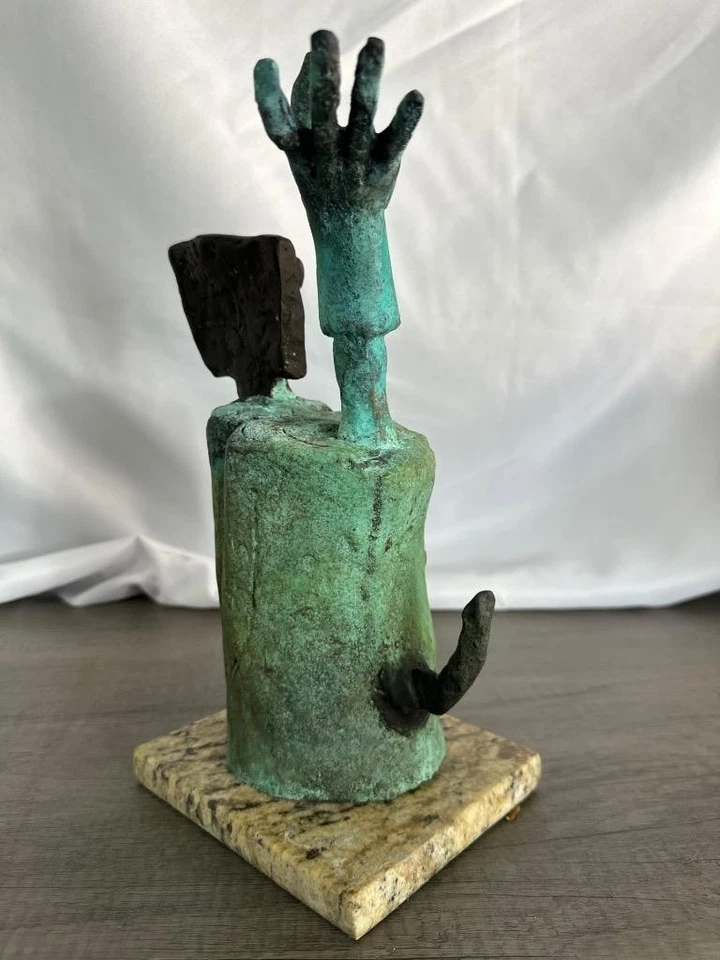 БРОНЗОВАЯ СКУЛЬПТУРА JOAN MIRO «HOMBRE PERSONAJE II» ПОДПИСАННАЯ И ПРОНУМЕРОВАННАЯ - Изображение 4 из 4