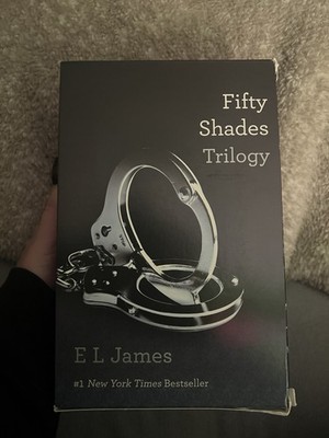 Fifty Shades Trilogy Set : Fifty Shades of  Grey 3-Volume Set by E. L. James