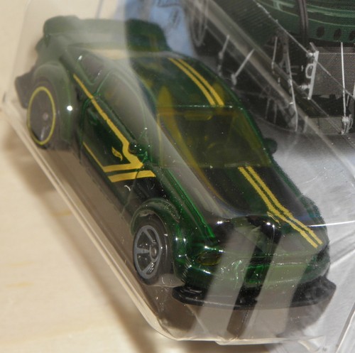 2020 Hot Wheels 2005 FORD MUSTANG grün - HW Dream Garage 2/10 # 19/250 GHF29 NEU - Bild 2 von 6