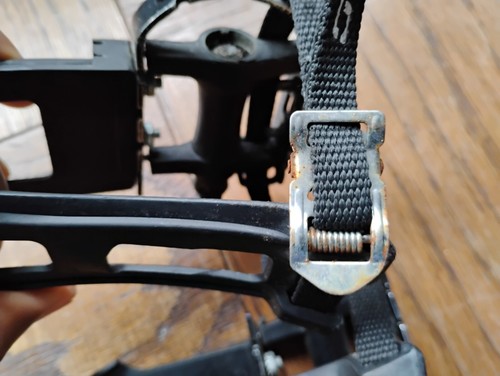 XLC Road Pedal PD-R01 One Sided Black Hook and Strap Adjustable - Picture 6 of 7