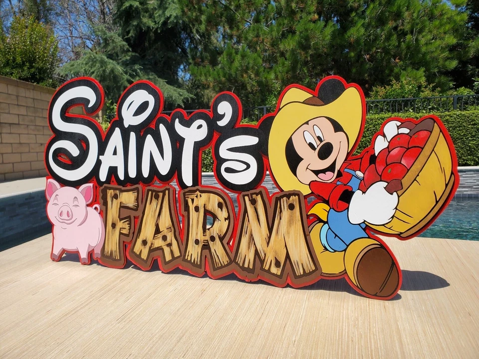 Letrero de madera personalizado con tema de granja de cumpleaños de Mickey's - tema de granja primer cumpleaños Foto 3 de 4