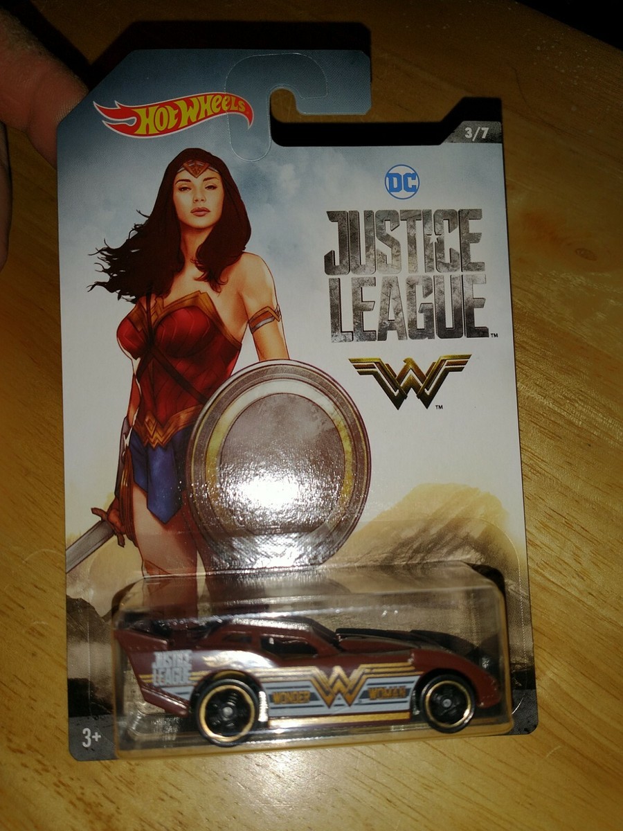 Hot Wheels DC Justice League Wonder Woman Maximum Leeway Car