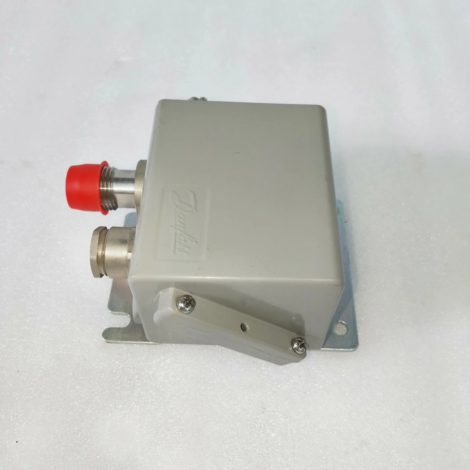 Danfoss EMP 2 084G2141 / 0 - 15KP/CM2 - Photo 3/4