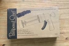 The Pampered Chef Cookie Press 1525 Missing 2 Discs White