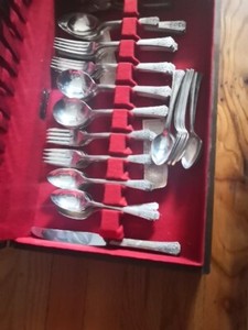 Oneida Community Tudor Plate Patern Fortune 1939 81 Pieces With Box