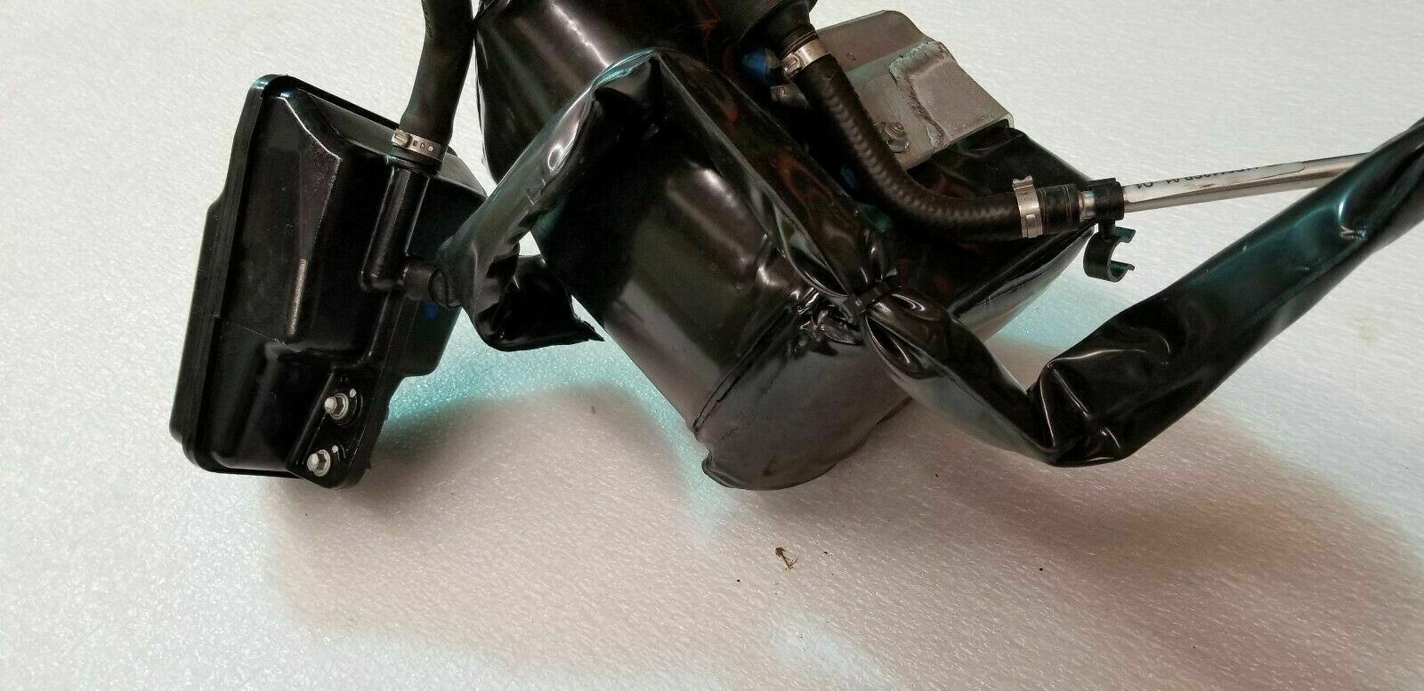 MCLAREN MP4-12C HYDRAULIC OIL PUMP UNIT OEM 11D0074CP 