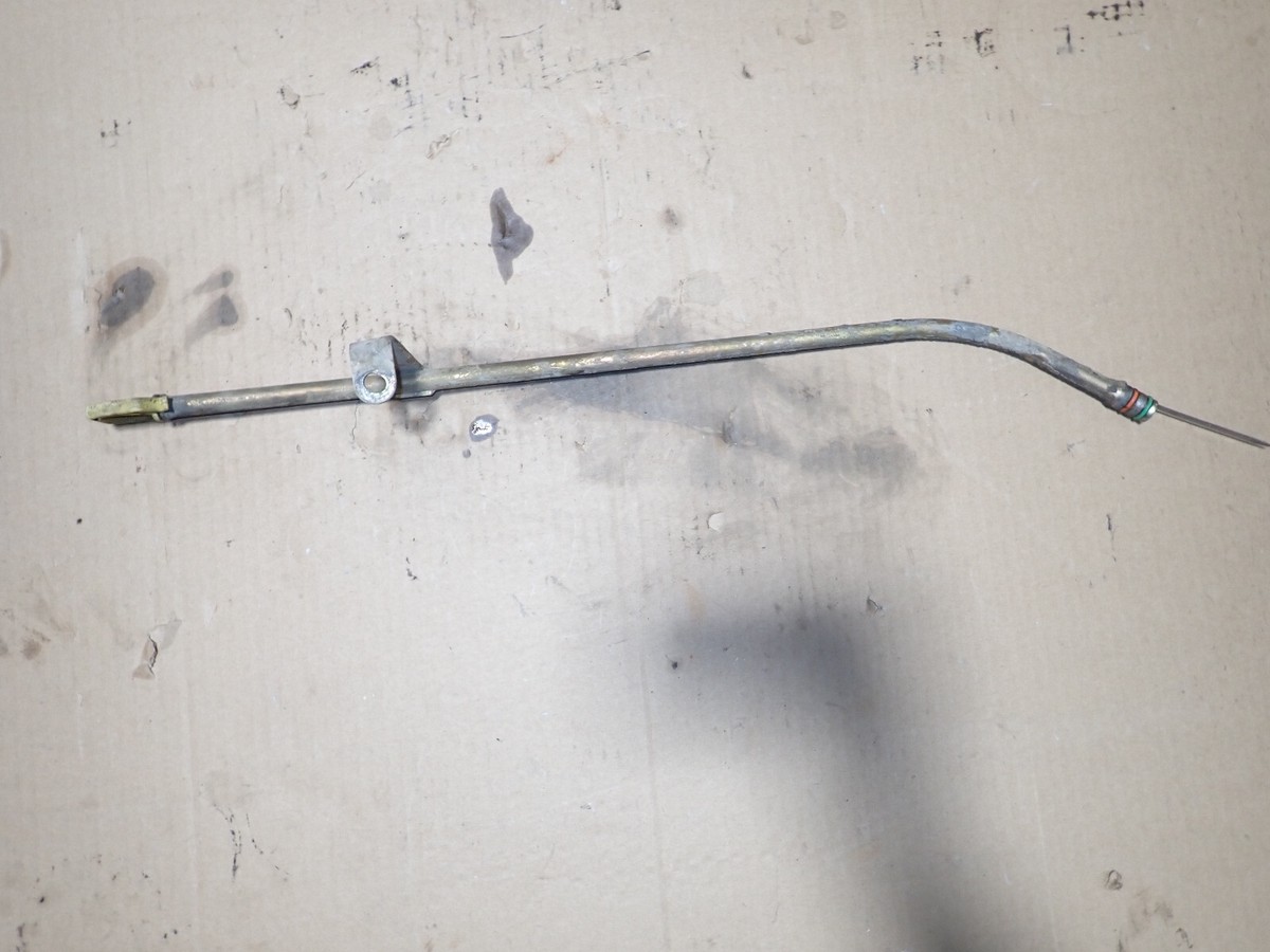 Isuzu 4JG1T Diesel Engine Oil Dipstick and Tube 8972398071