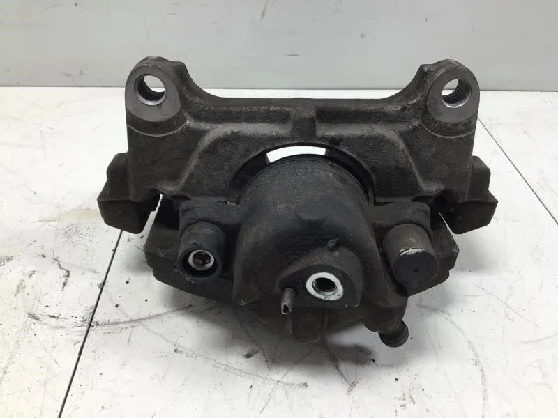 Volkswagen Passat 2007 pinza de freno delantera izquierda del lado del conductor compatible con Jetta 05-18 OEM Foto 4 de 4