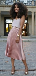 Portman’s Pleated Midi Skirt In Metallic Blush Pink Size 10